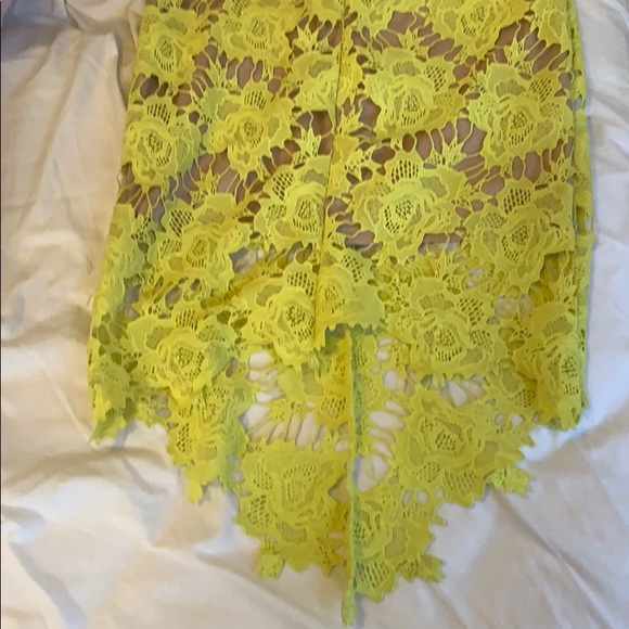 Akira yellow dress - Picture 2 of 2